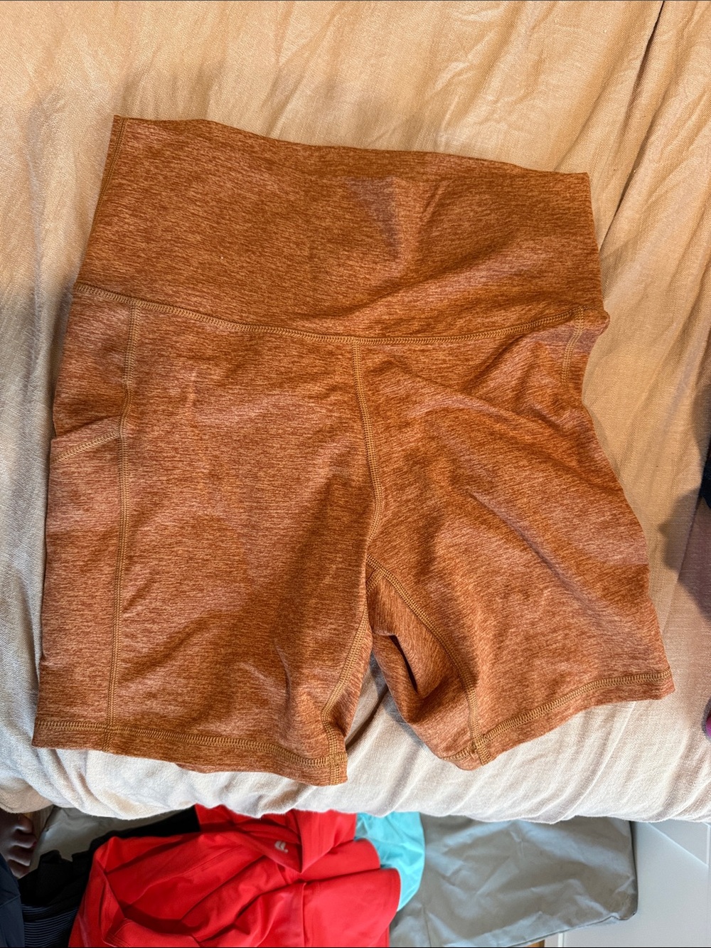 High-Rise Bike Shorts in Rust Heather